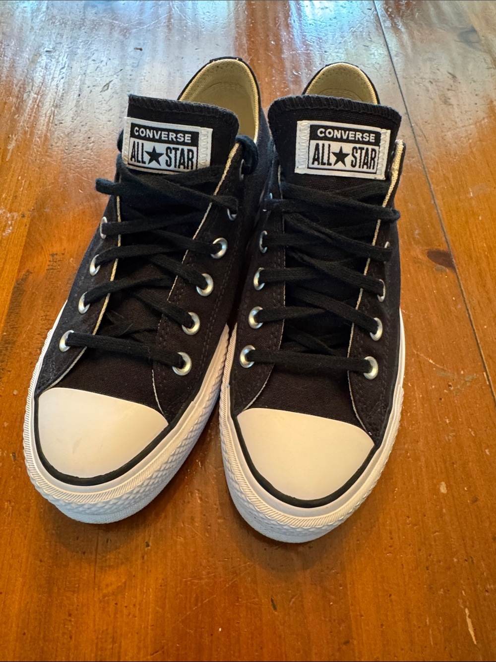 Converse Black and White Low Top Canvas Sneakers Platform EUC